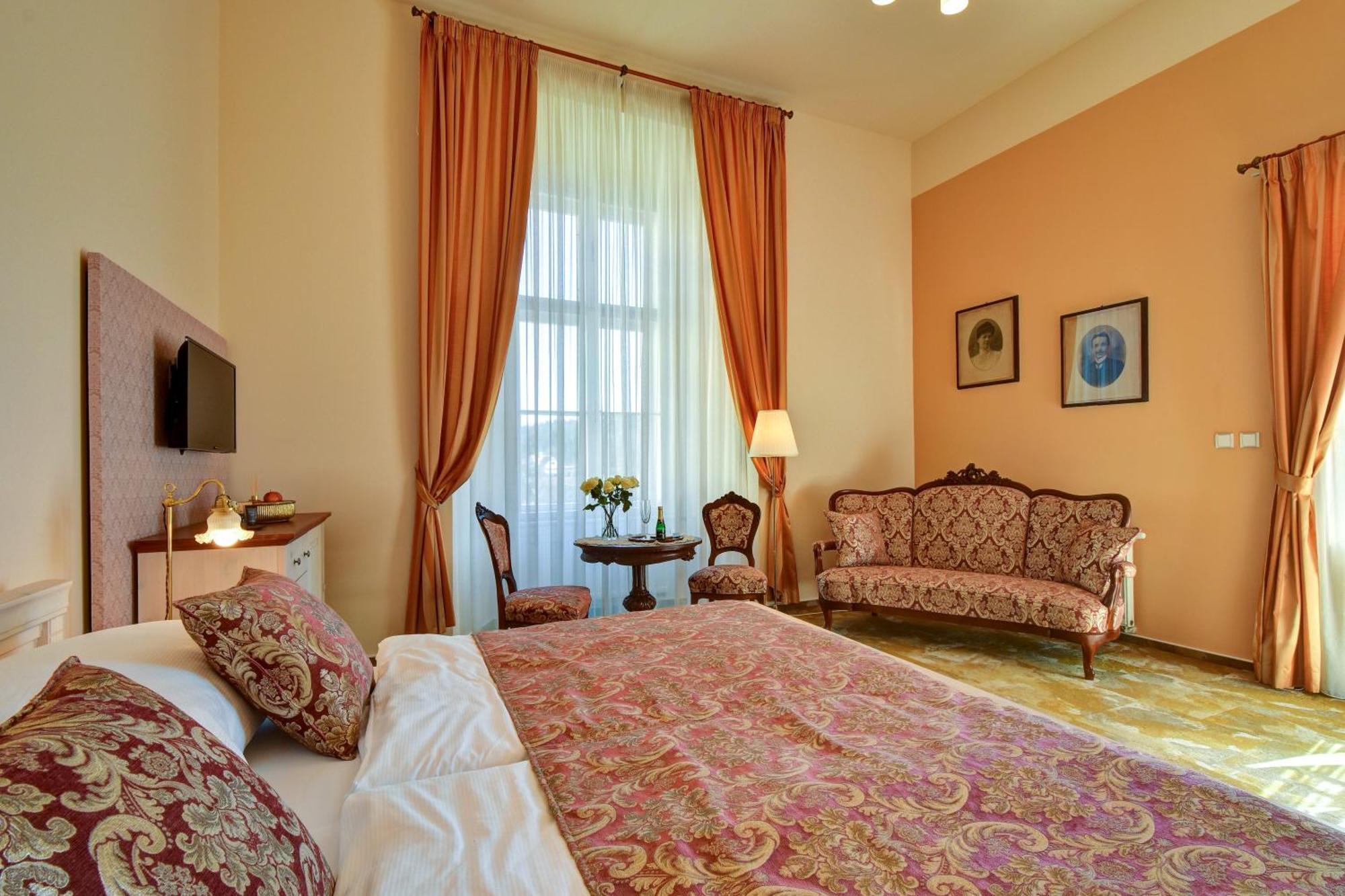 Zamek Hotel 3*